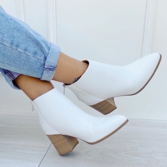 Shoes - White ankle booties